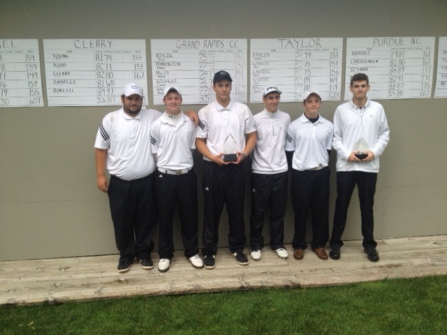 taylor invite golf team