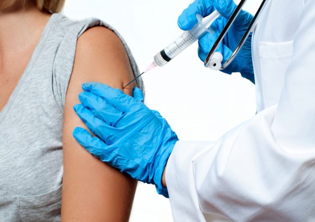 US_NEWS_MED-FLU-SHOT_LA