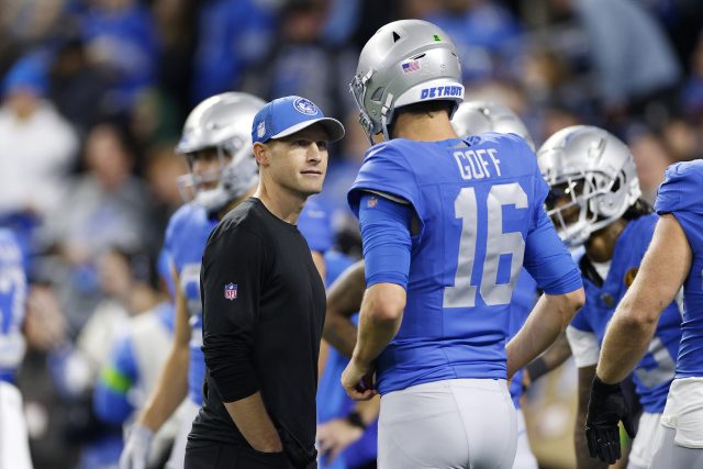 SPORTS-FBN-LIONS-STBROWN-JOHNSON-GET