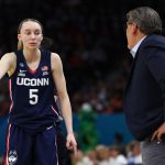 SPORTS-BKW-UCONN-BUECKERS-GET