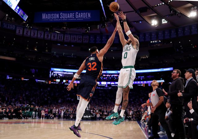 SPORTS-BKN-CELTICS-KNICKS-GET