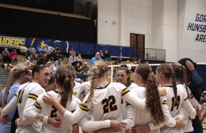 GRCC Women’s Volleyball extends winning streak in intense match against Kellogg Community College